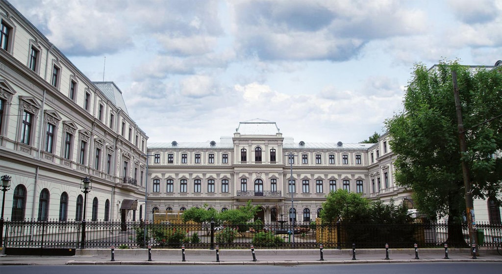 Se redeschide Muzeul Colecţiilor de Artă