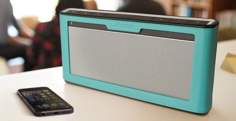 Bose SoundLink Bluetooth III – tu, cei dragi şi muzica preferată. Oriunde şi oricând