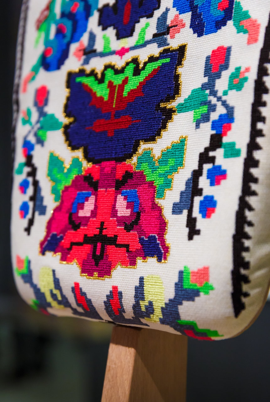 Photoliu lansează un nou scaun meșteșugit semnat Lana