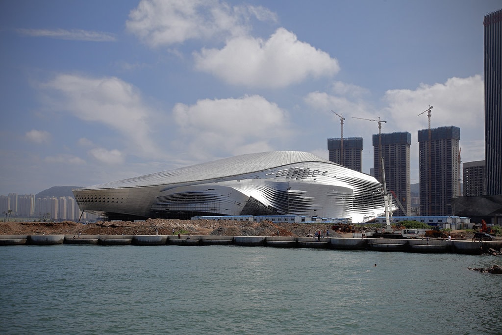 Wolf D. Prix. Cele şapte vieţi ale unui arhitect