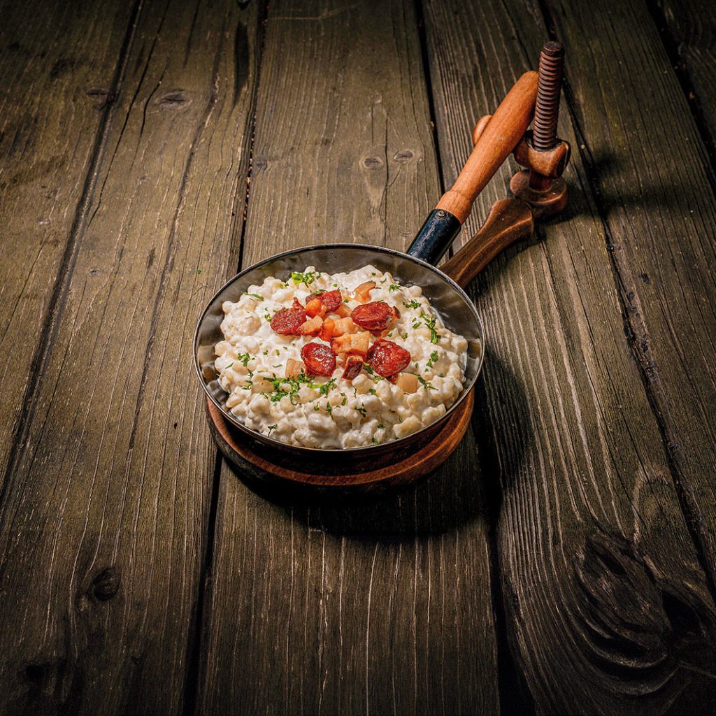 Huta Slavia: gusturi și savori ale slovacilor din România