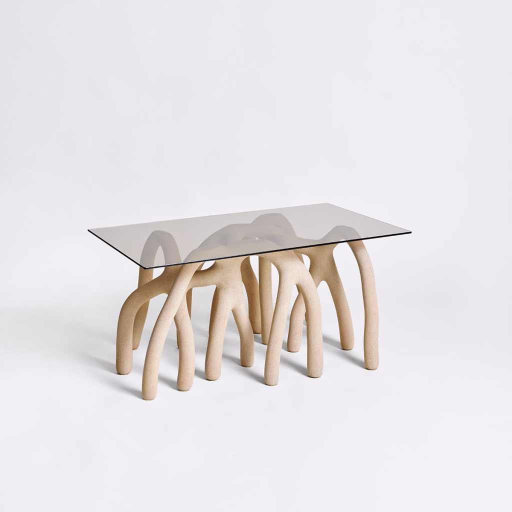 Hot Wire Extensions: designul de obiect al prezentului cu materialele viitorului