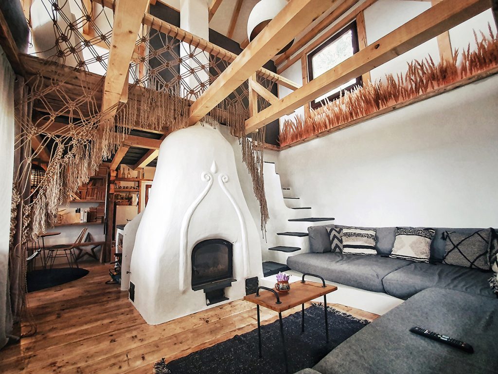 Nooks. Sau refugii tradiționale reinterpretate ce își așteaptă oaspeții departe de lumea dezlănțuită