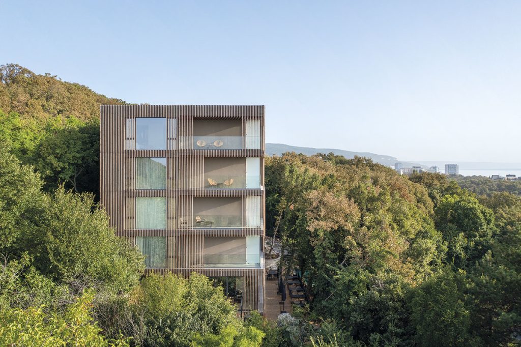 Hotel Umani, seren la malul Mării Negre