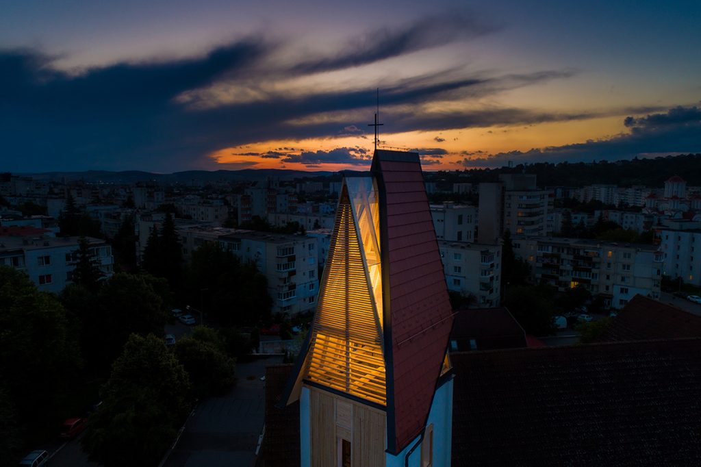 Sacralitatea exprimată în limbaj arhitectural. Biserica Sf. Cosma și Damian, Târgu Mureș