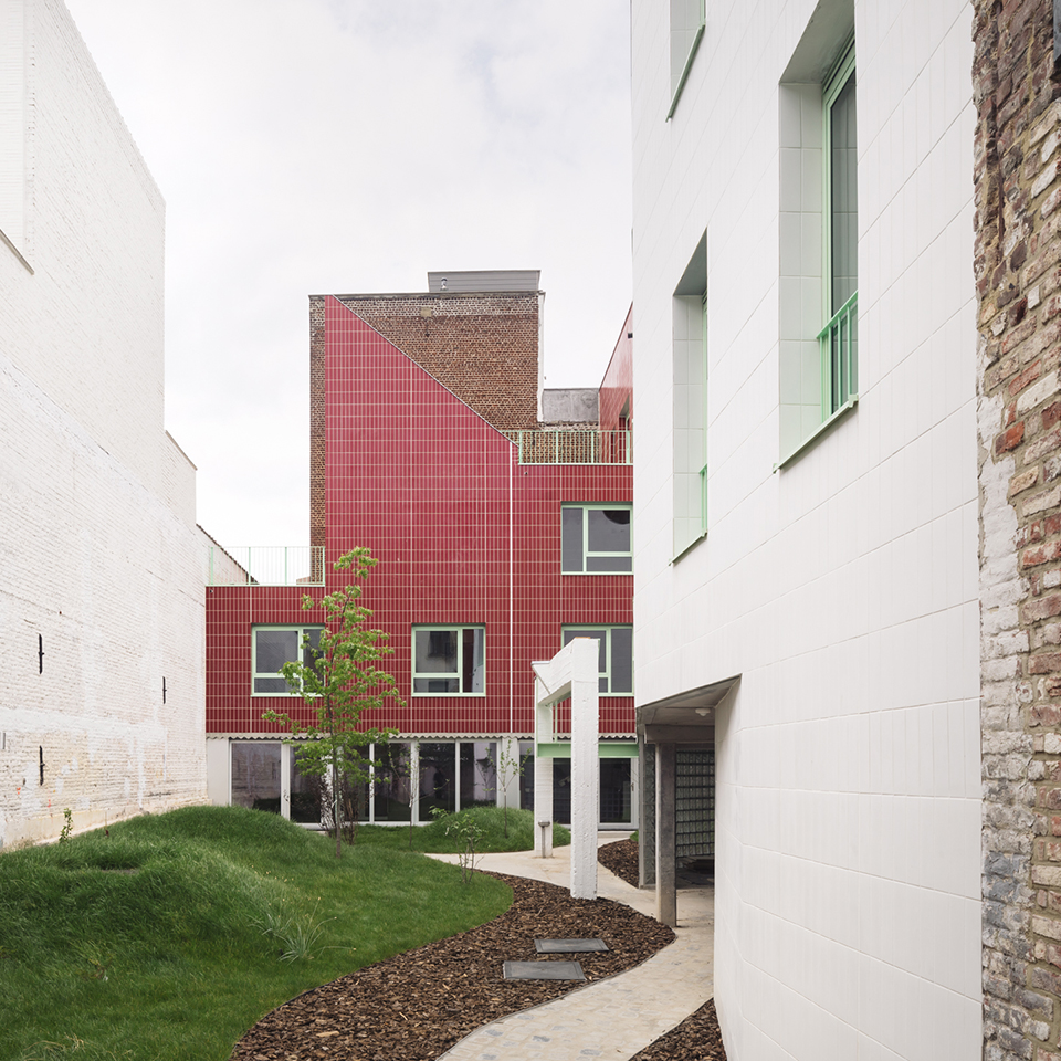 Locuire contemporană în spiritul locului. Duchesse, Bruxelles, Belgia