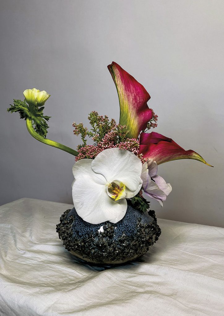 Ce nu ar trebui să lipsească de la o cină #degustbun? Aflăm de la Nocturn Flowers, în jurul unei mese bine aranjate