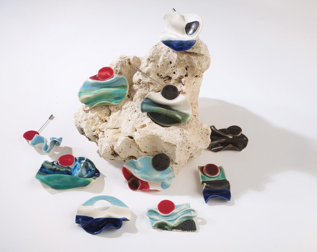 Diana Vasilescu: „Asemănătoare naturii, ceramica este totuși un mediu fragil, iar împreună creează un dialog puternic”