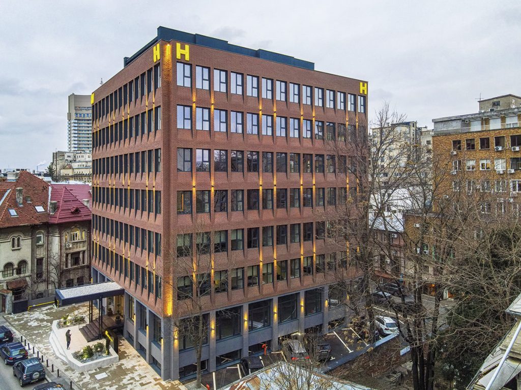 O nouă istorie pentru un imobil de birouri din anii ’60 – H Tudor Arghezi 21