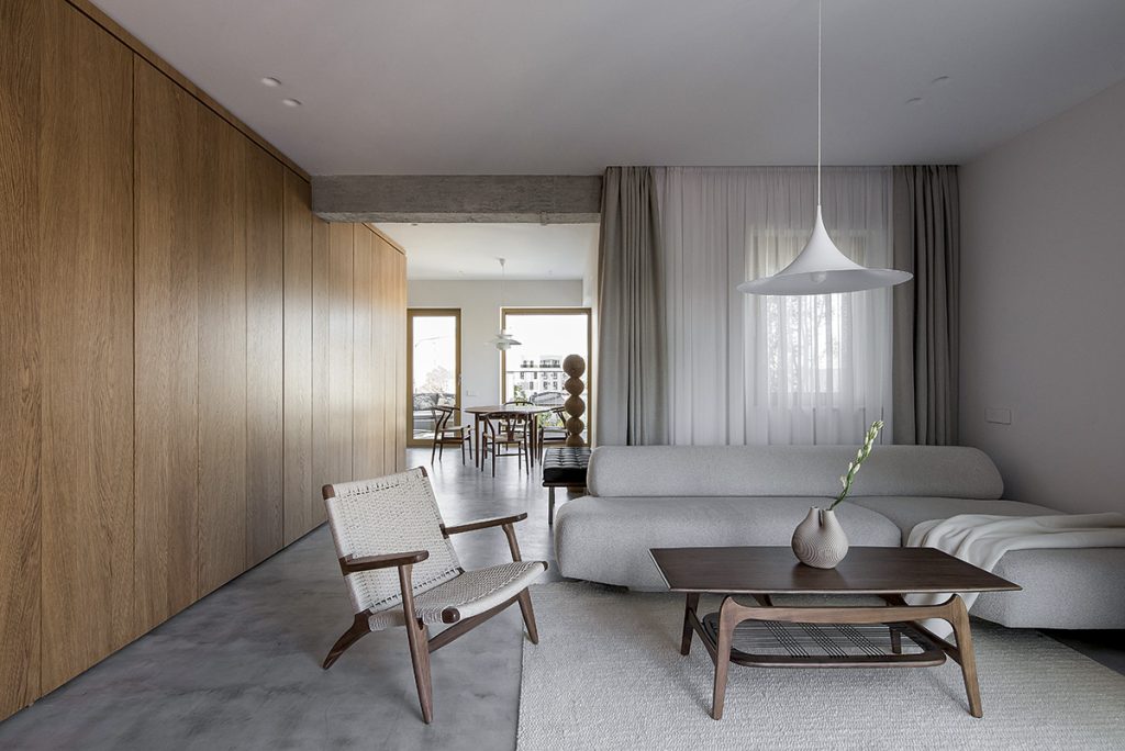 Reliefuri sculpturale în spațiu deschis