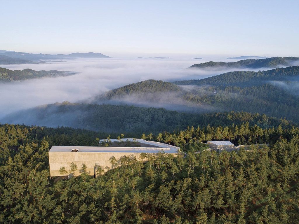 Un dialog inedit cu Carlos Castanheira: despre Saya Park și lucrul alături de Álvaro Siza