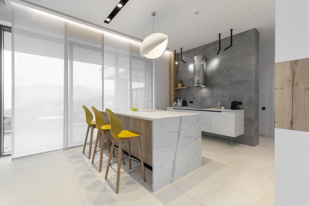 Minimalism cu finisaje preţioase. C House, Sibiu