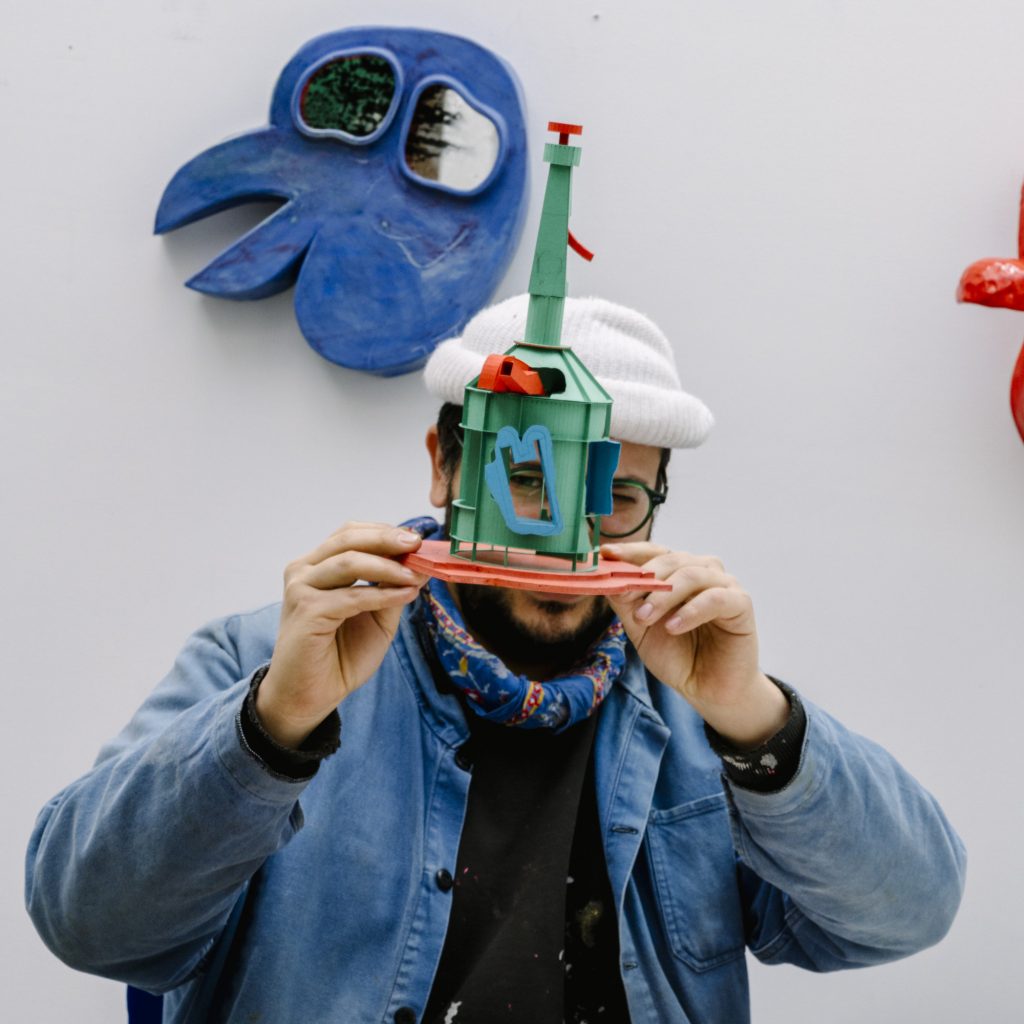 Șerban Ionescu: „Secretul s-ar putea să fie în ce ne dorim să credem că un obiect poate fi”