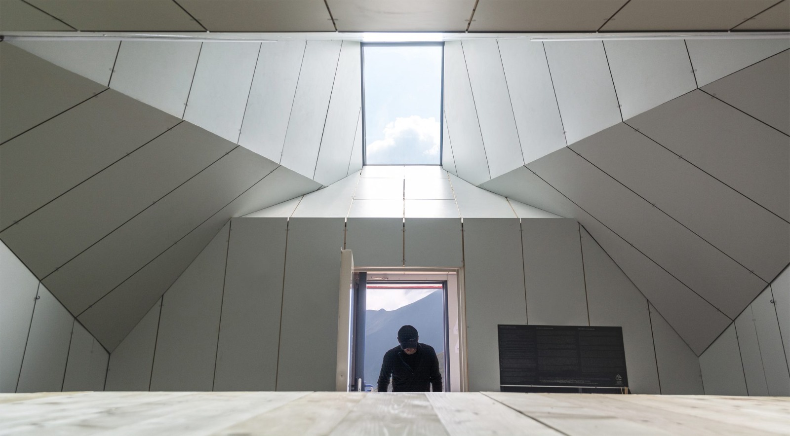 text2_Metigla_refugiul Scara