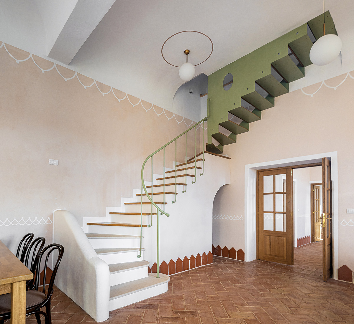 text2_x 06_scara - trei secvețe cu materialitate diferită