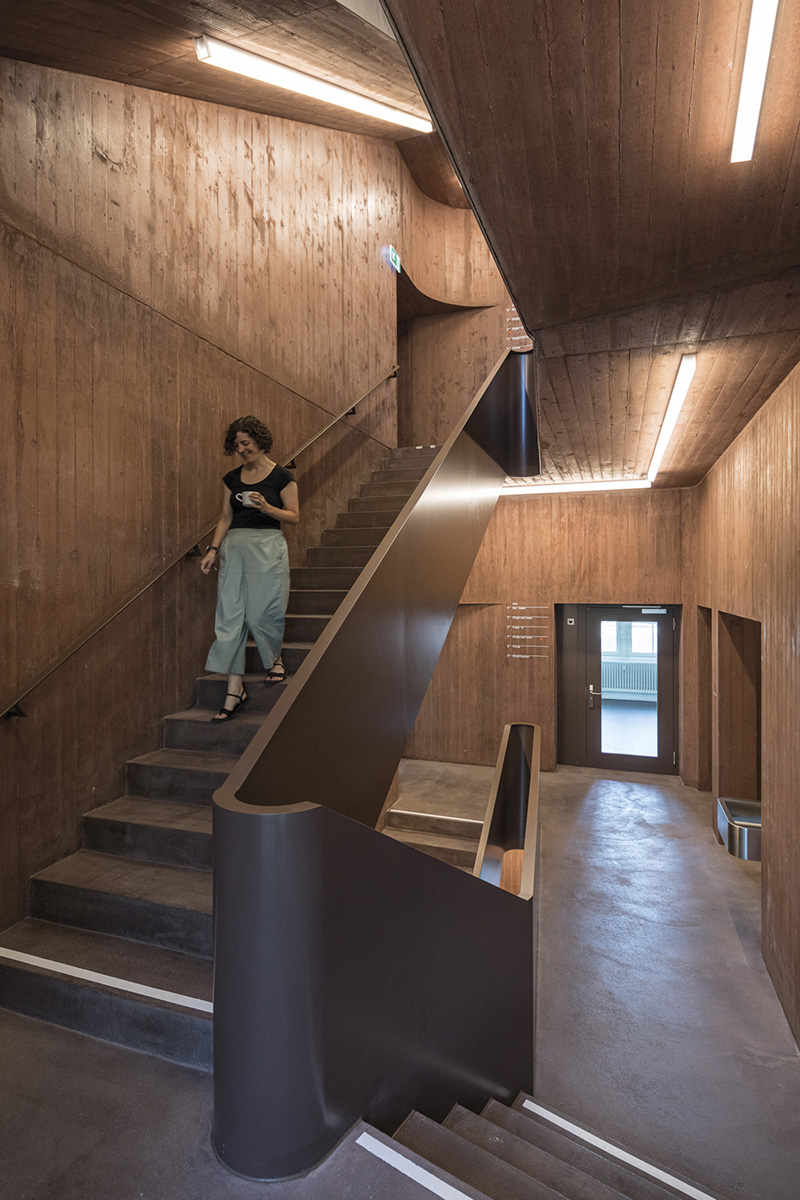 text_5_copyright_laurianghinitoiu_kaserne_focketyndelrio-39