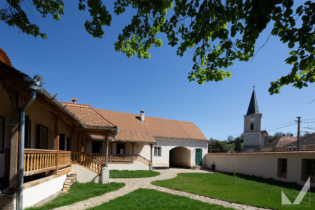 6 pensiuni pitorești din Transilvania pe care să le descoperi vara asta