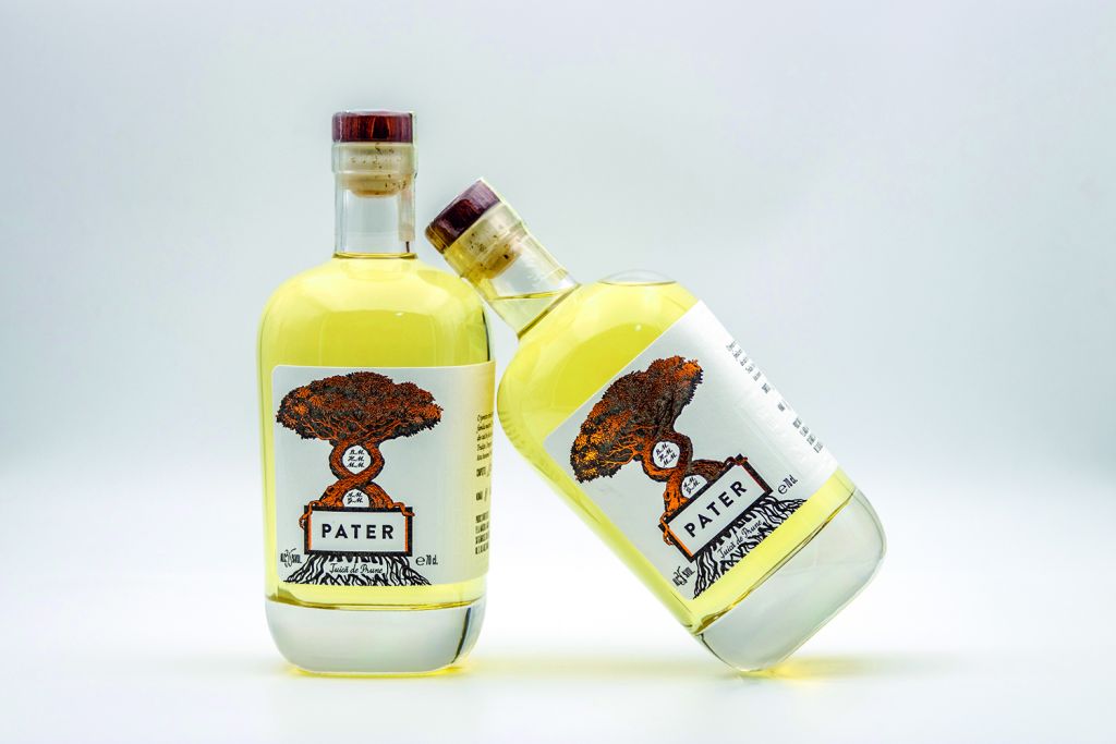 PATER, o poveste contemporană cu ţuică premium și drag pentru tradiţie