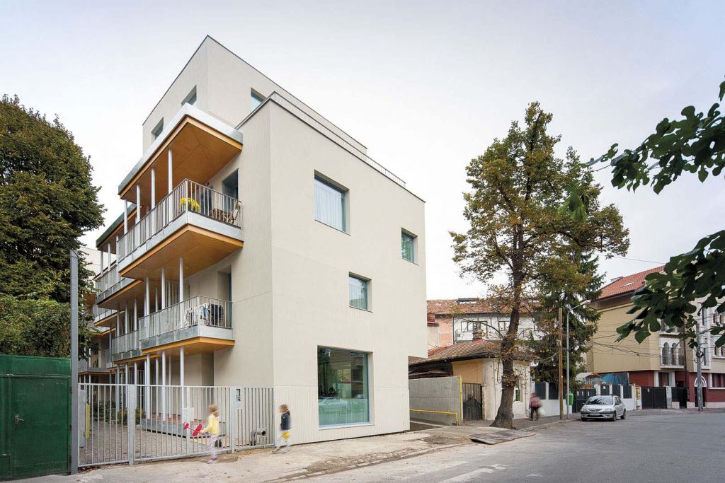 Un colier urban marca ADNBA