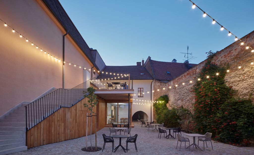 Spațiu-recipient. Vinăria Nešetřil din Znojmo